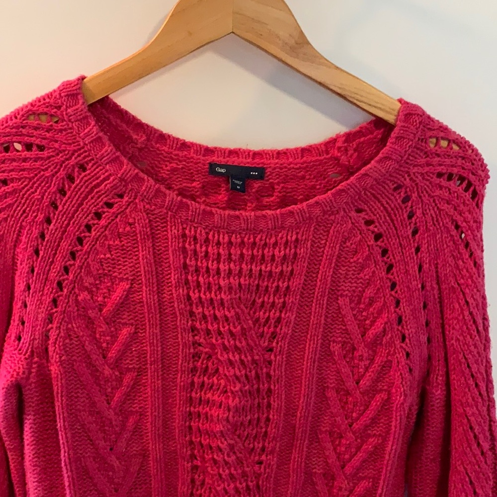 Red GAP sweater